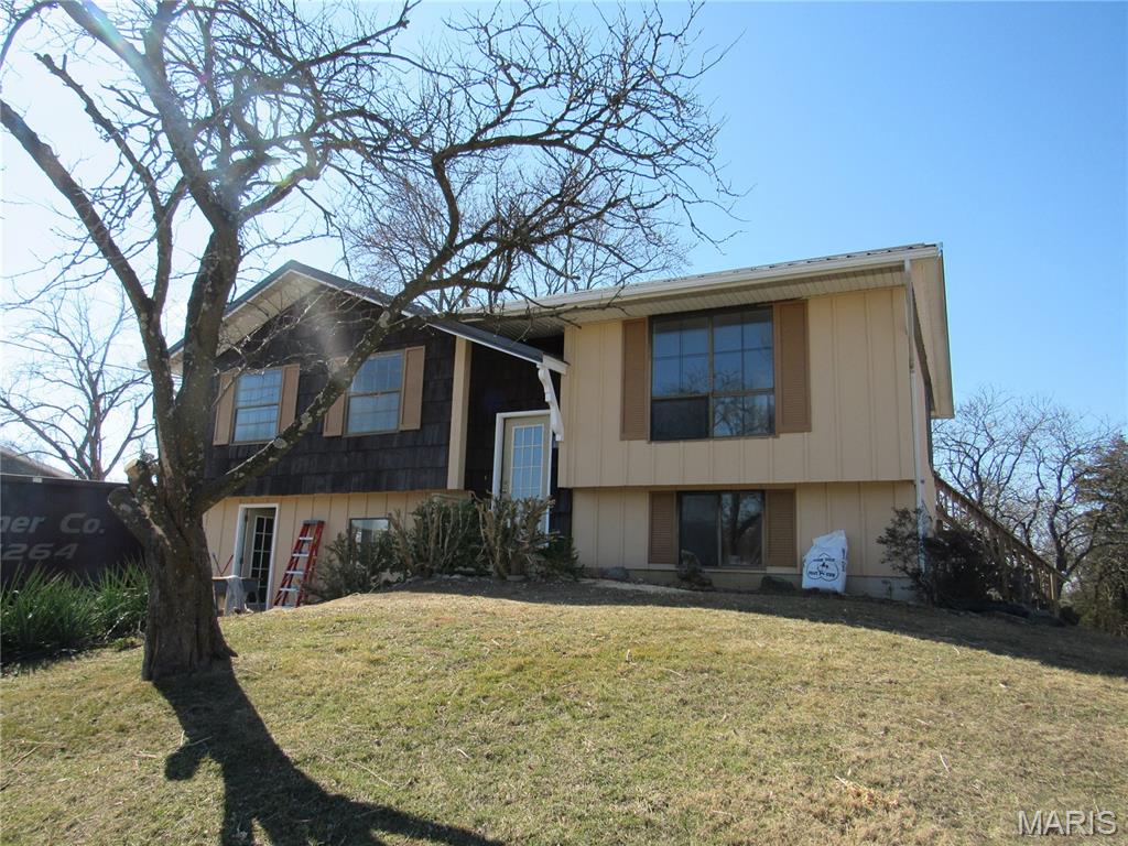 Photo of 903 Woodland Hills Drive Robertsville MO 63072