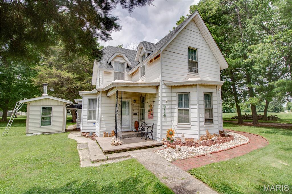 Photo of 914 N Giddings Avenue Jerseyville IL 62052