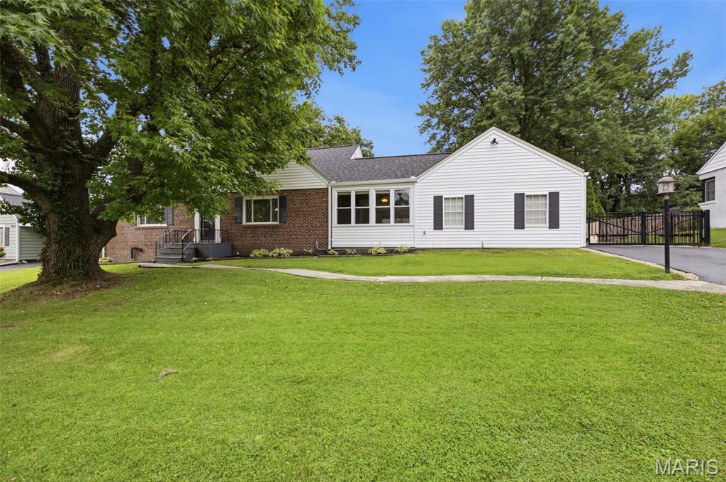 Photo of 9860 Berwick Drive Affton MO 63123