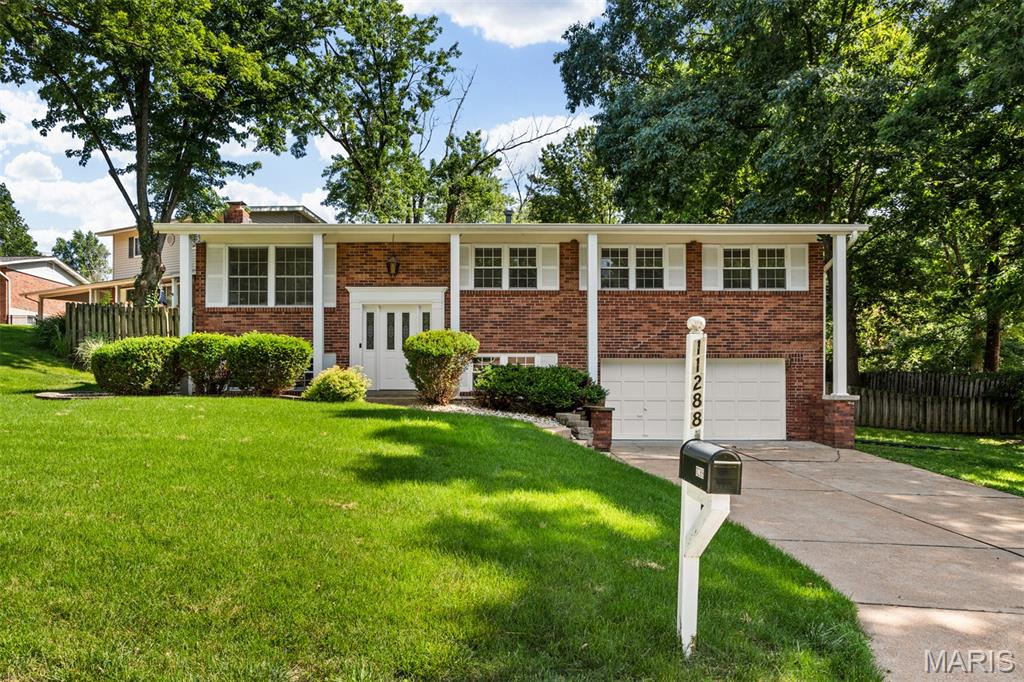 Photo of 11288 Briarstone Drive Unincorporated MO 63126