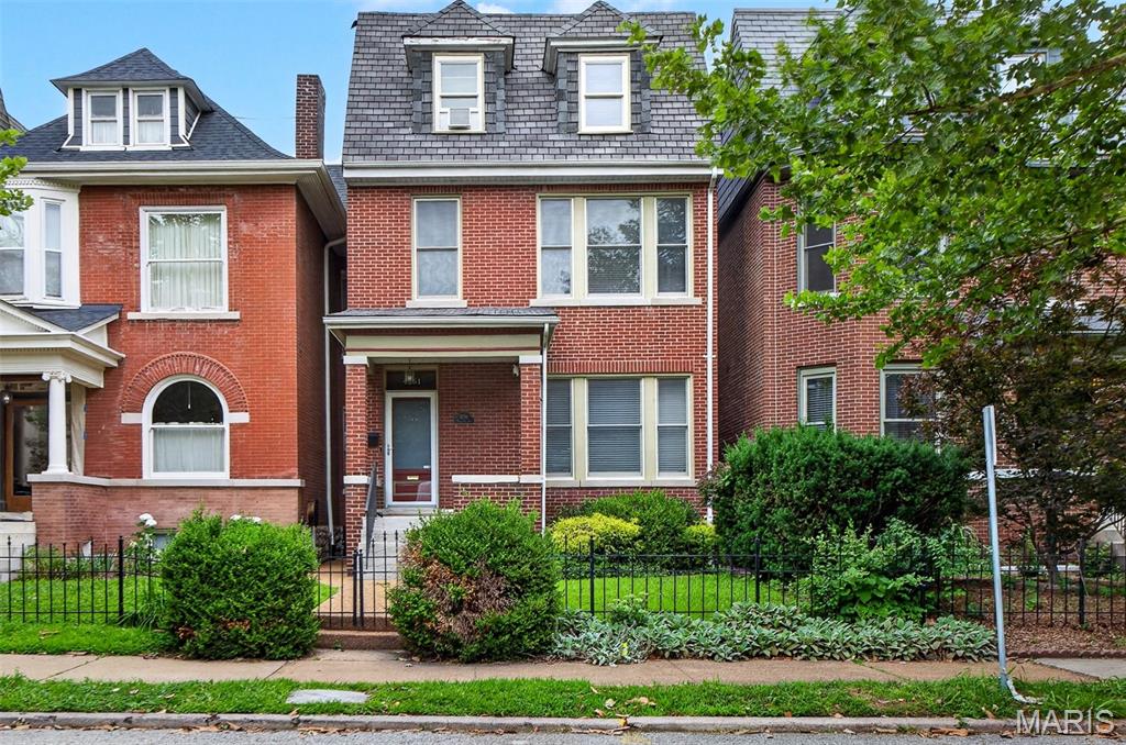 Photo of 4251 Maryland Avenue St Louis MO 63108