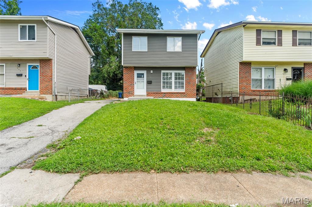 Photo of 940 Maple Place St Louis MO 63112