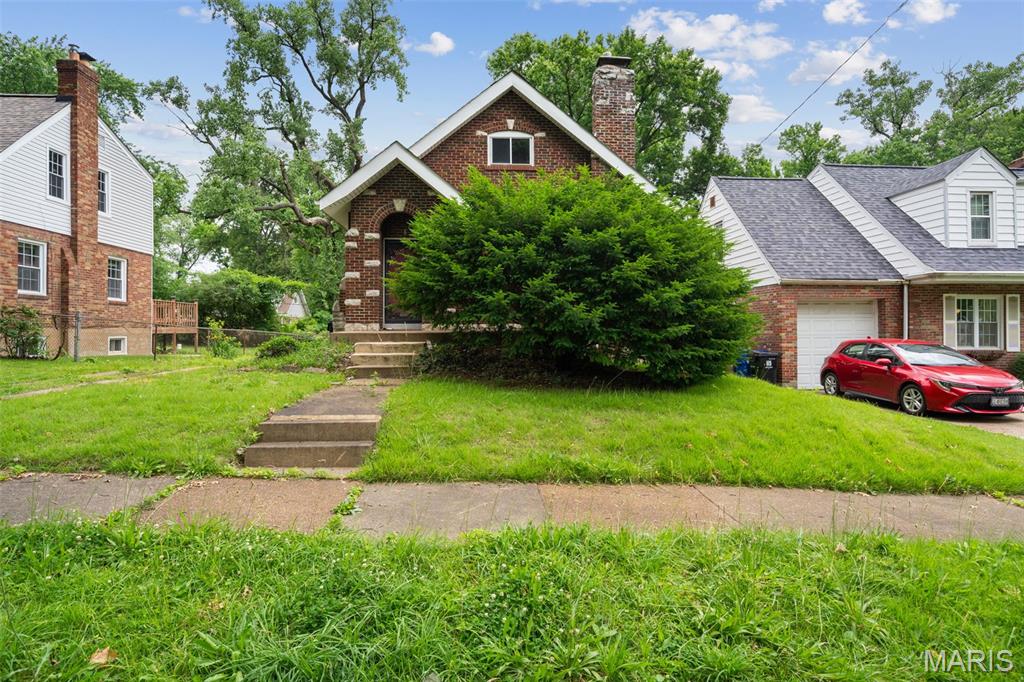 Photo of 7027 Camden Court University City MO 63130