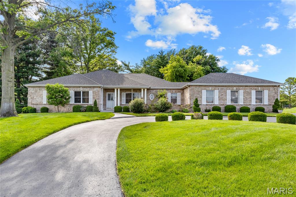 Photo of 63 Leinster Hill Lane Weldon Spring MO 63304