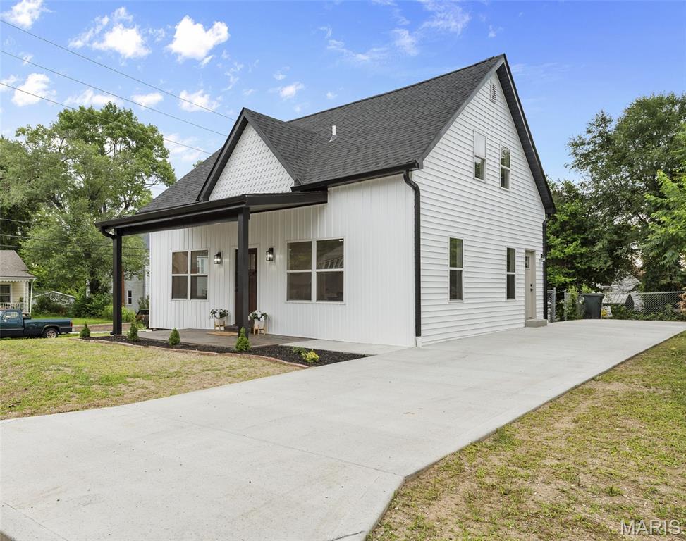 Photo of 302 SHORT Street Collinsville IL 62234