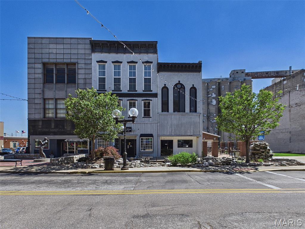 Photo of 119 W 3rd Street Alton IL 62002
