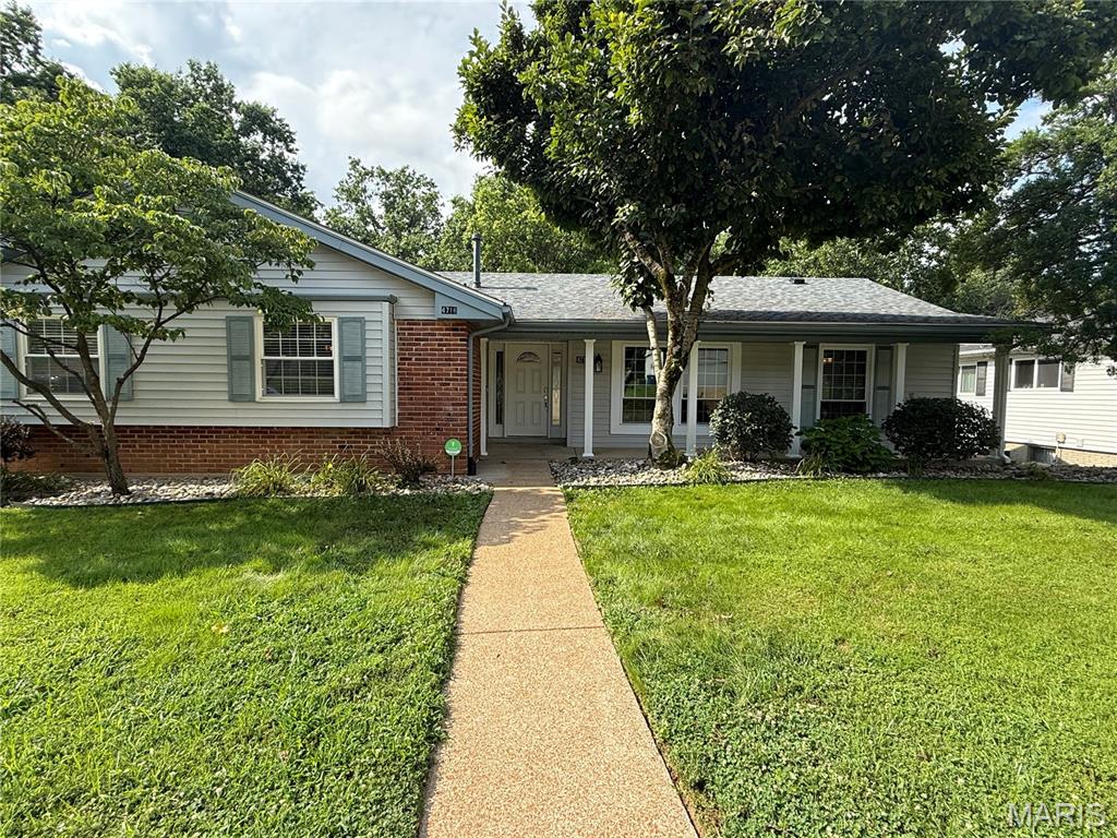 Photo of 4716 Brookton Way St Louis MO 63128