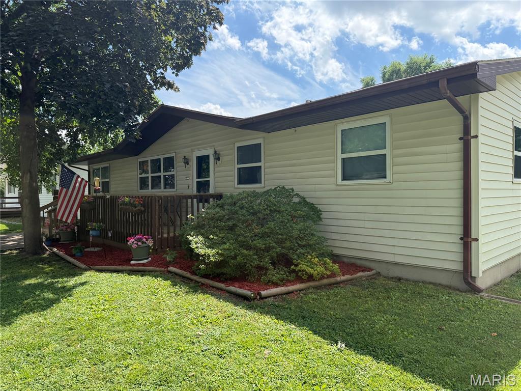 Photo of 1108 Johnson Street Carlinville IL 62626