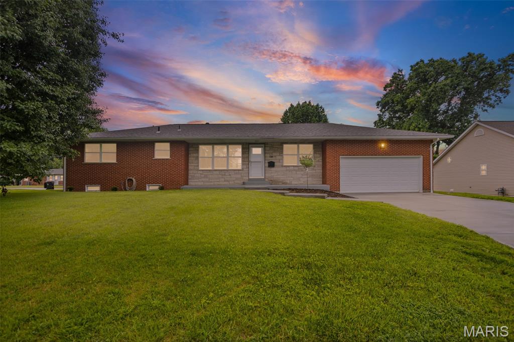 Photo of 100 Winchester Drive Belleville IL 62223