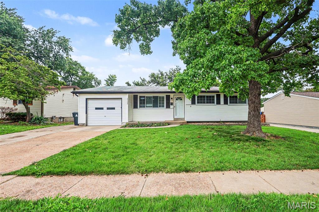 Photo of 1725 Yaqui Drive Florissant MO 63031