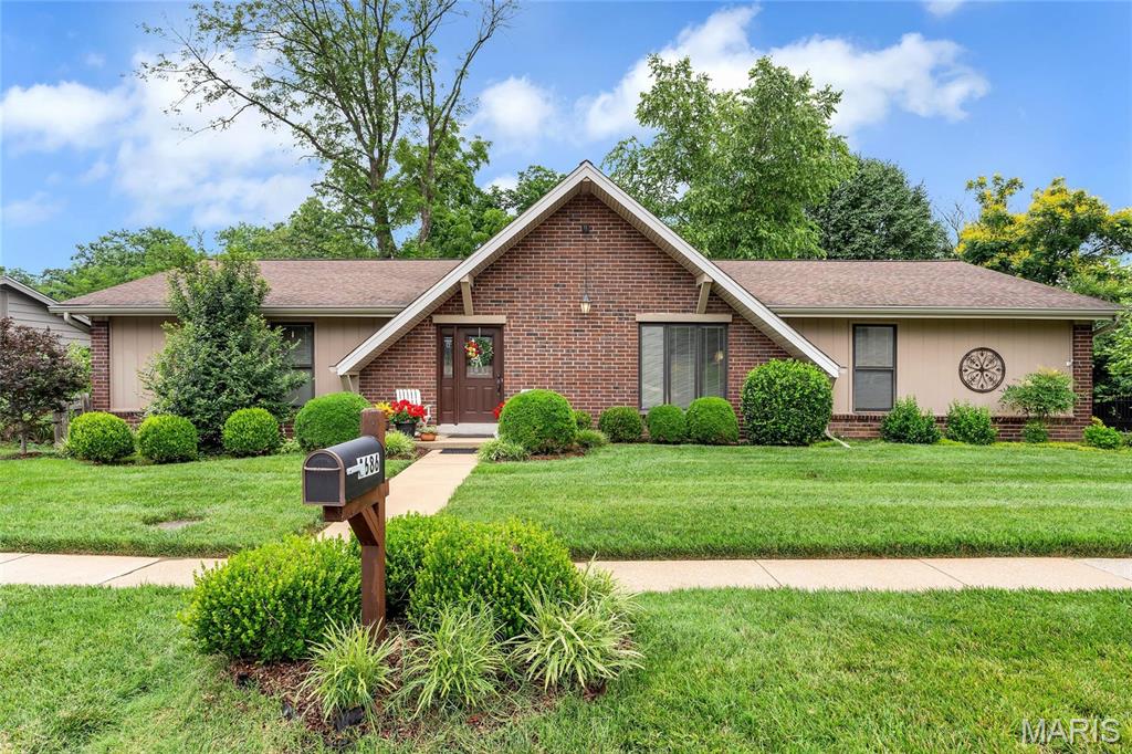 Photo of 4686 Britcastle Drive St Louis MO 63128