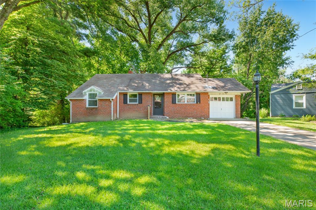 Photo of 287 Westwood Place East Alton IL 62024