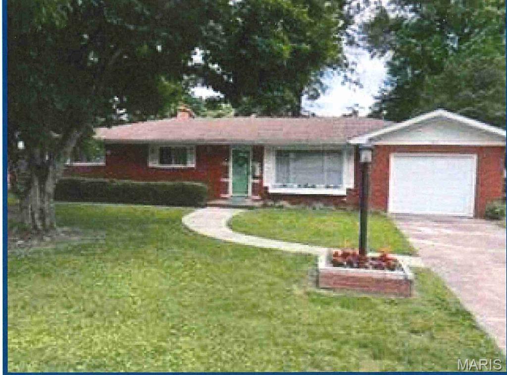 Photo of 302 Crestwood Drive Collinsville IL 62234
