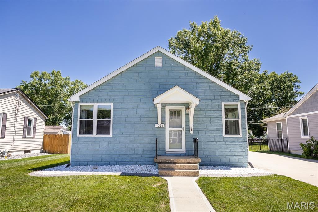 Photo of 1024 W Madison Street Mascoutah IL 62258