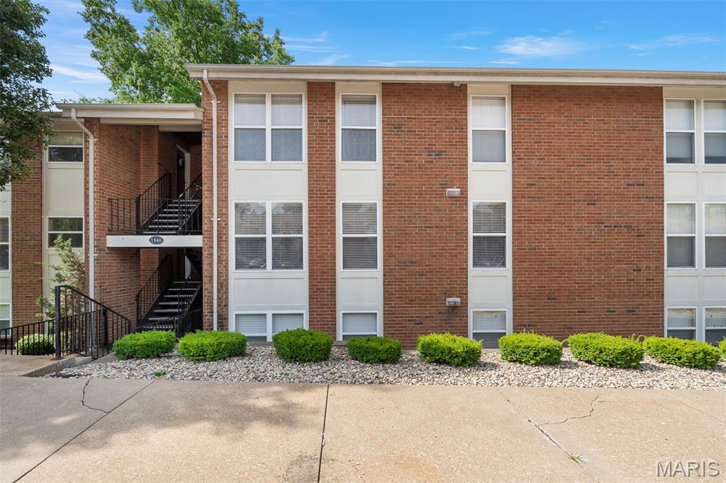 Photo of 1946 Greenpoint Drive #202 St Louis MO 63122