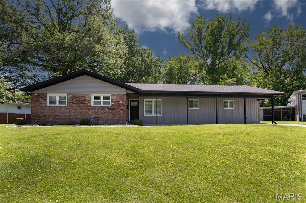 Photo of 622 Grandview Drive Edwardsville IL 62025