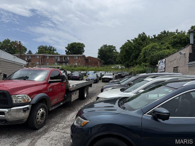 Photo of 8827-8833 N Broadway St Louis MO 63147