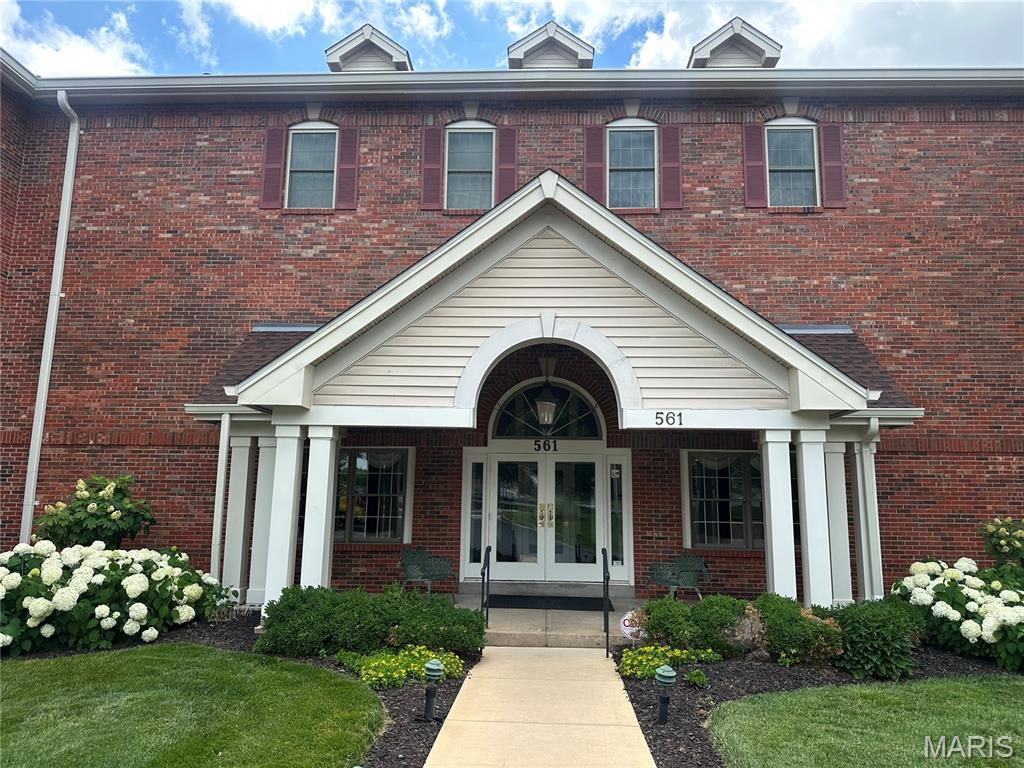 Photo of 561 Sarah Lane #303 Creve Coeur MO 63141