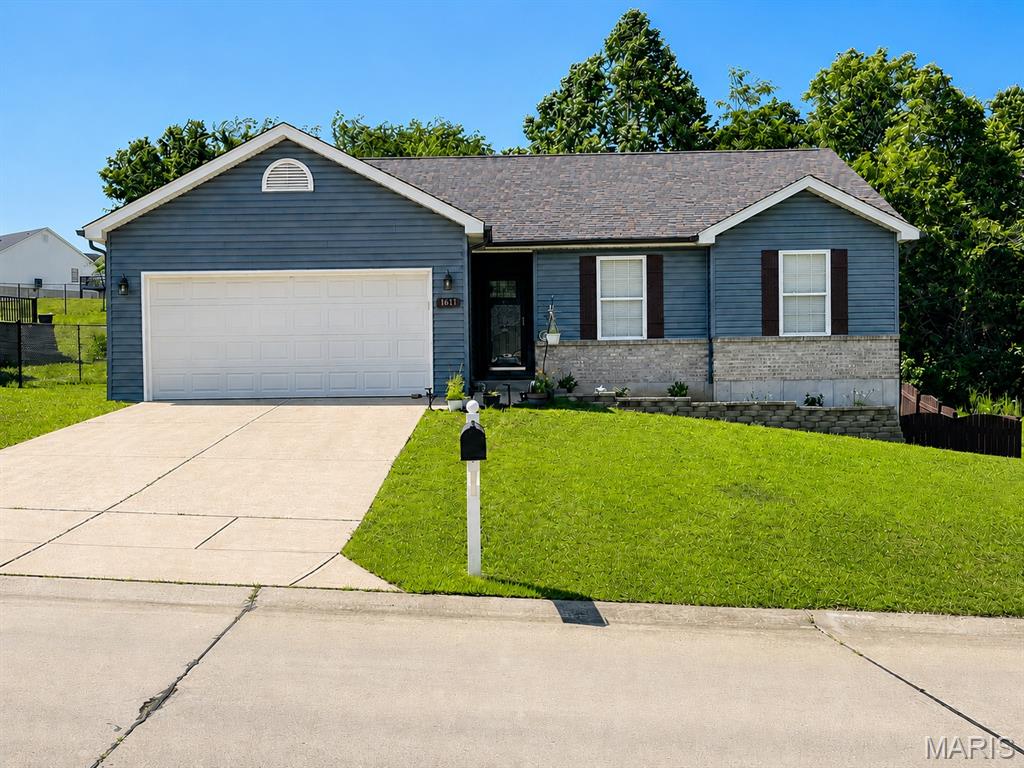 Photo of 1611 Saint Charles Drive Hillsboro MO 63050