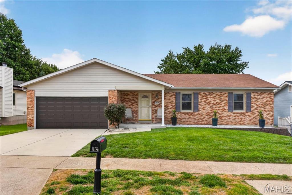 Photo of 12120 Jeannette Mary Drive Maryland Heights MO 63043