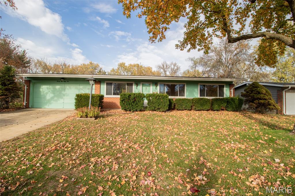 Photo of 2385 Palomino Lane Florissant MO 63033