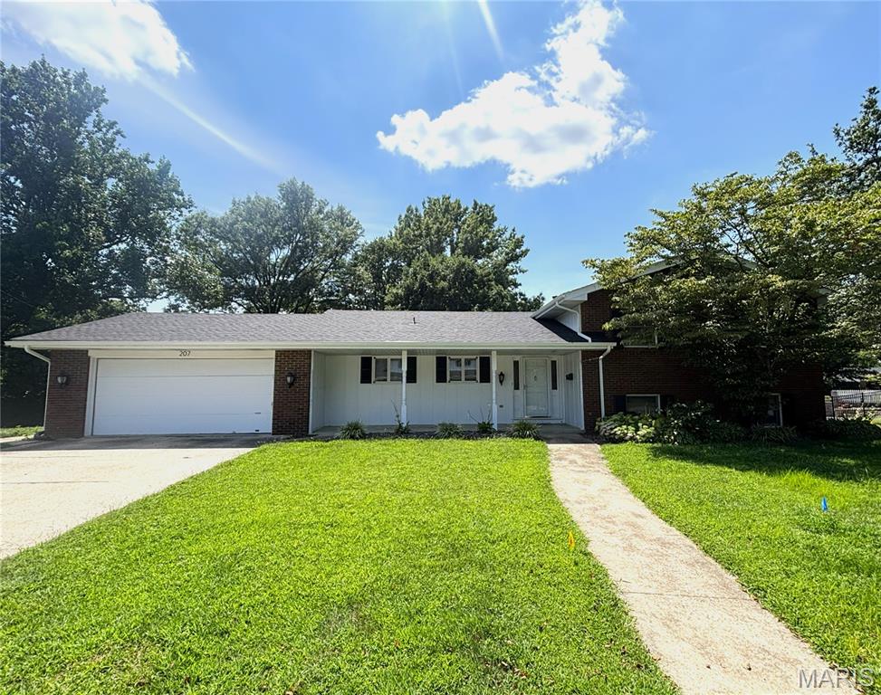 Photo of 207 E Wesley Drive O'Fallon IL 62269