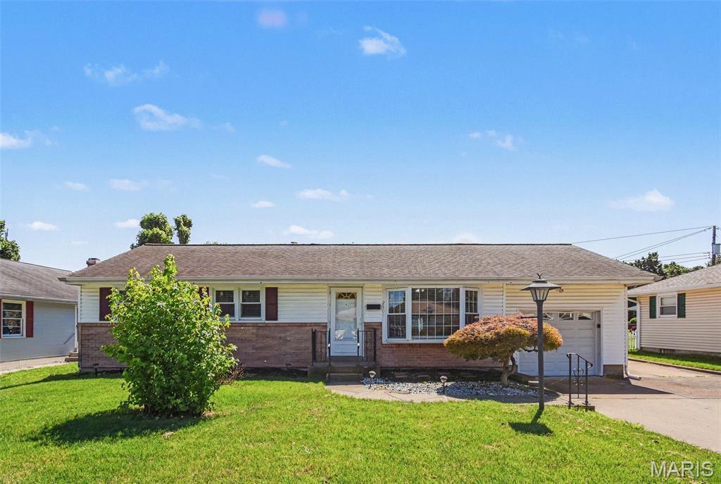 Photo of 250 Monterey Drive Florissant MO 63031