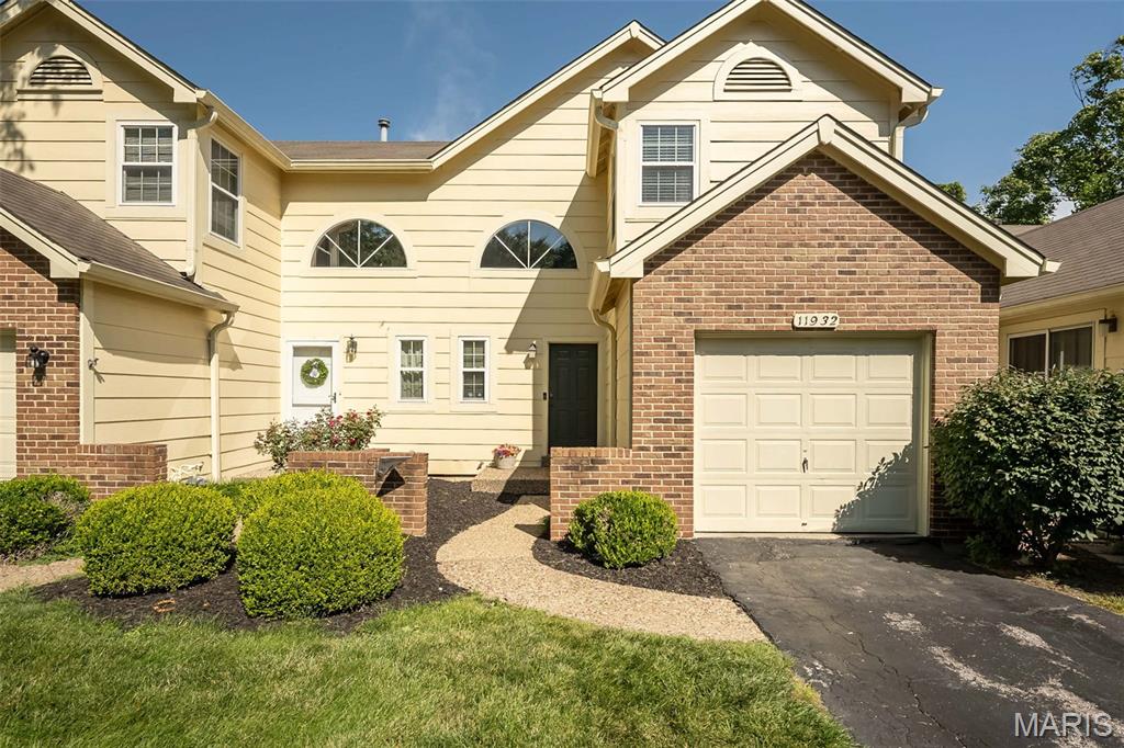 Photo of 11932 Autumn Lakes Drive Maryland Heights MO 63043