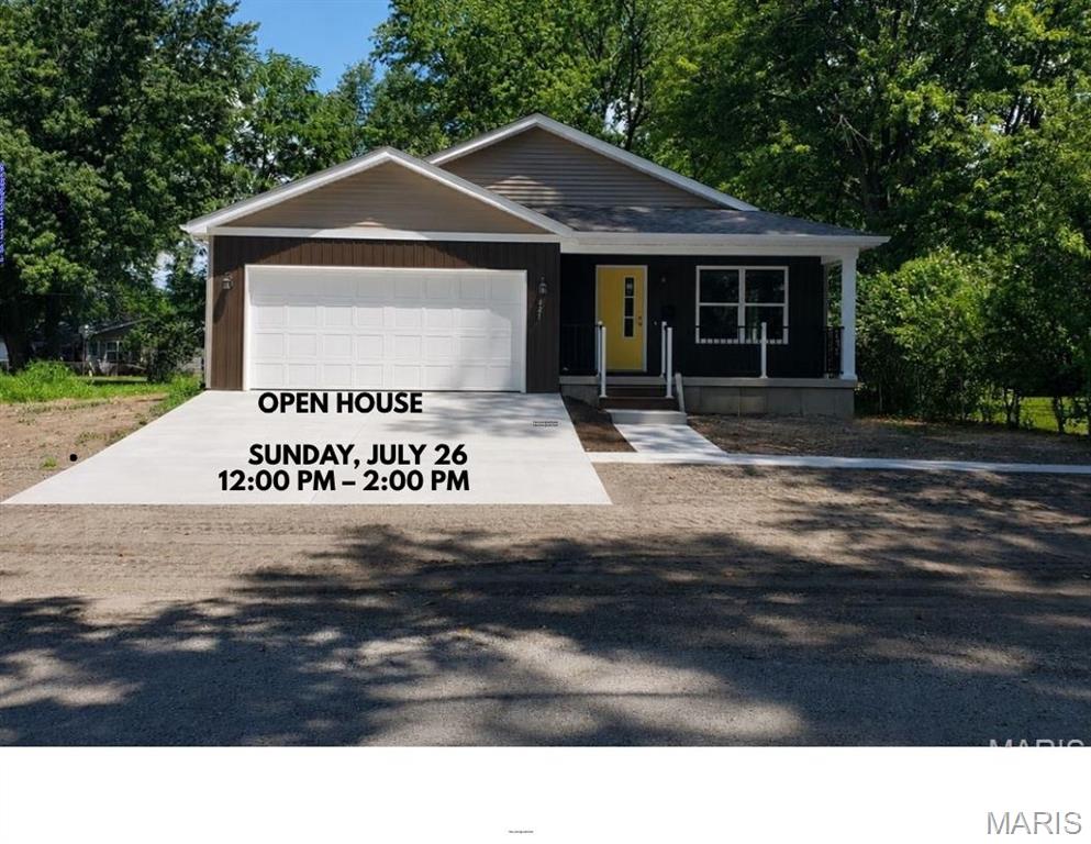 Photo of 421 E Schuetz Street Lebanon IL 62254
