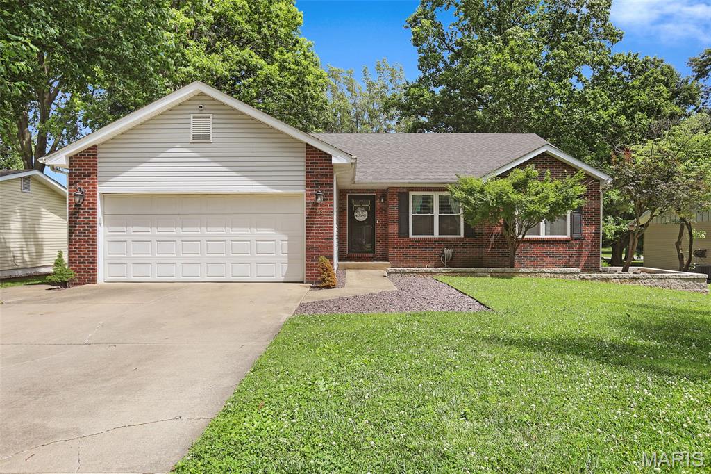 Photo of 28 S Meadow Lane Glen Carbon IL 62034