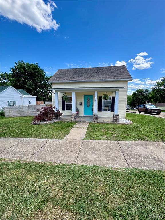 Photo of 319 W Miller Street De Soto MO 63020