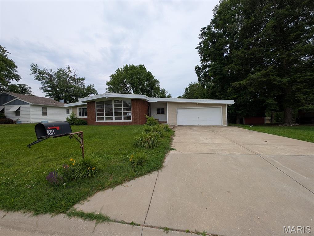 Photo of 34 Wilshire Drive Fairview Heights IL 62208