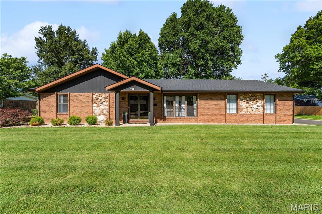 Photo of 715 N Lincoln Avenue O'Fallon IL 62269