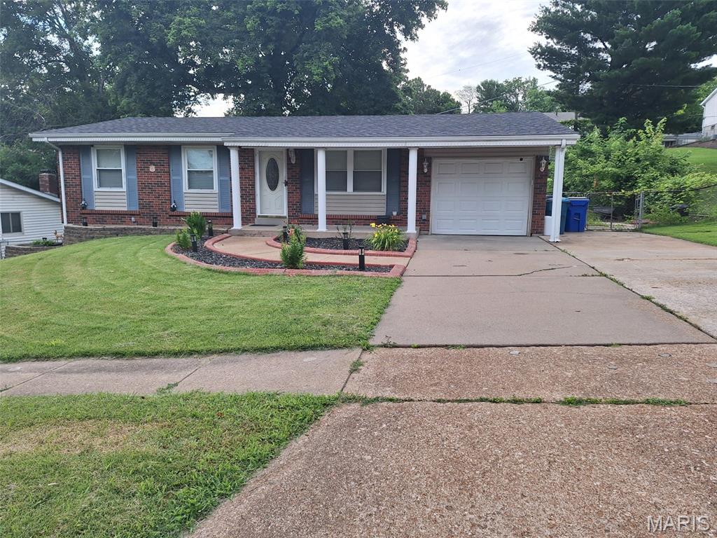 Photo of 12765 Spanish Village Drive Bridgeton MO 63044