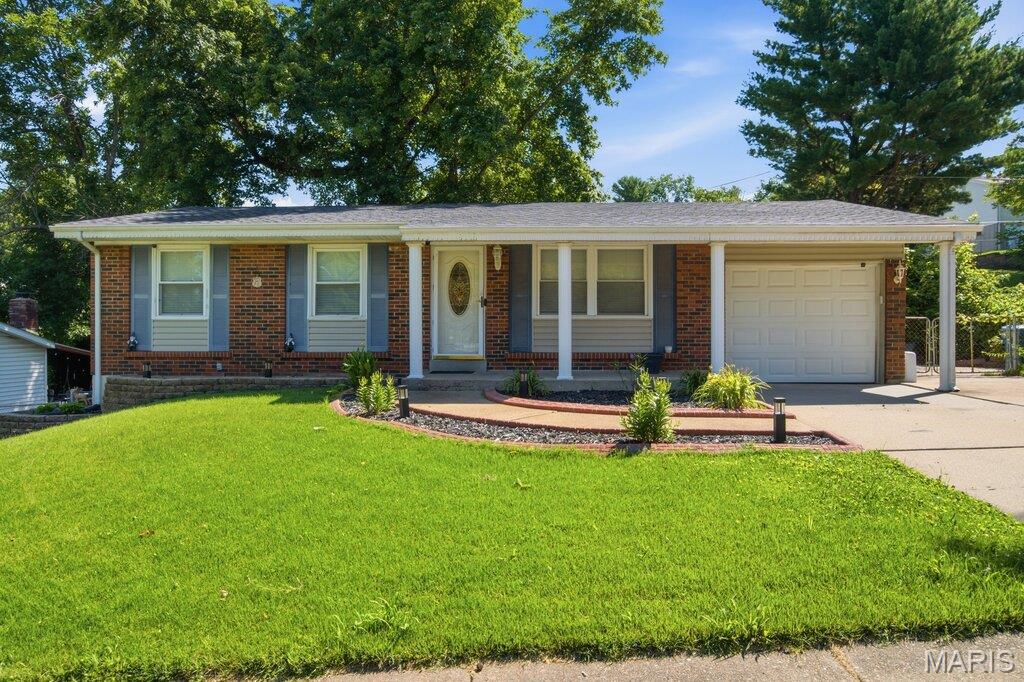 Photo of 12765 Spanish Village Drive Bridgeton MO 63044