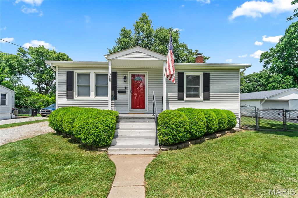 Photo of 325 S 52nd Street Belleville IL 62226