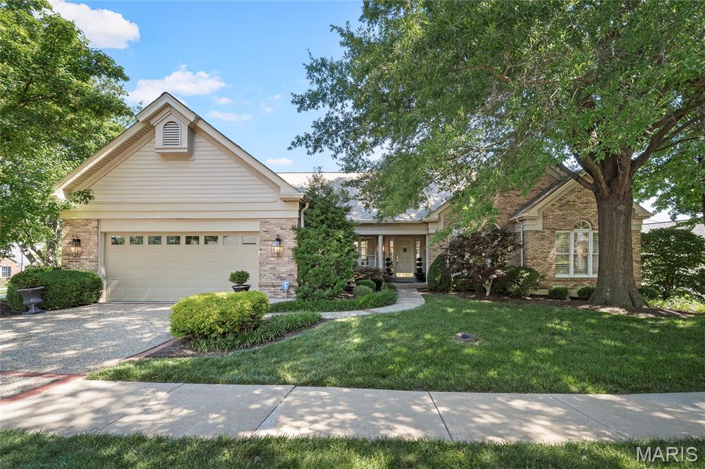 Photo of 15339 Oaktree Estates Drive Chesterfield MO 63017