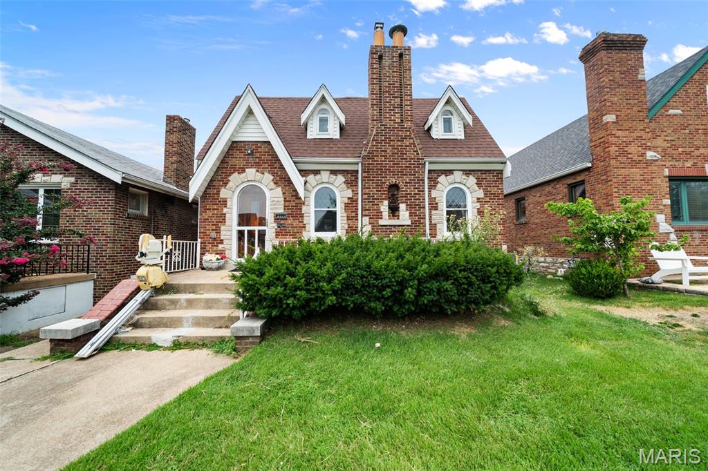 Photo of 6319 Tholozan Avenue St Louis MO 63109