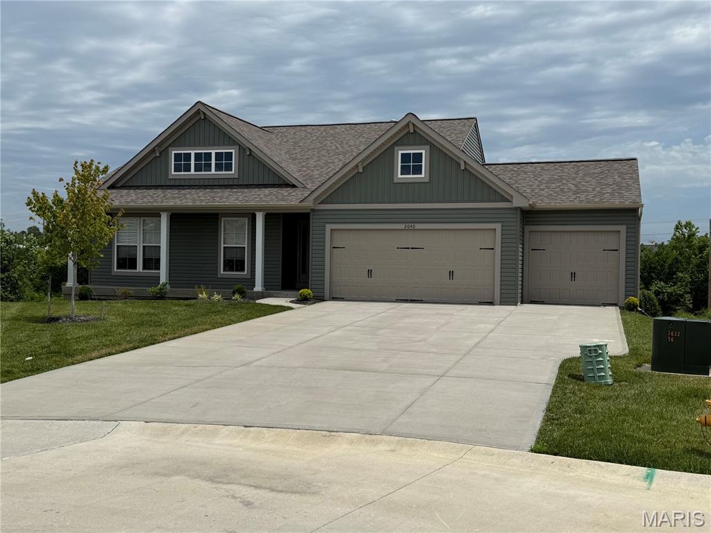 Photo of 2040 Central Park Drive Drive Troy MO 63379