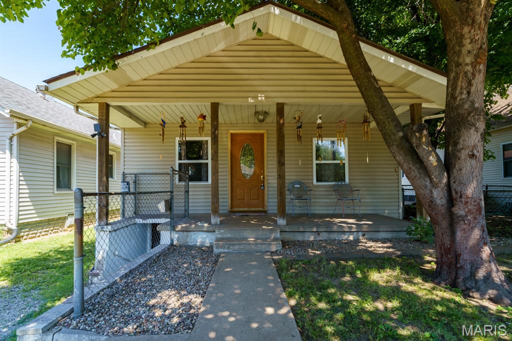 Photo of 2221 Lee Avenue Granite City IL 62040