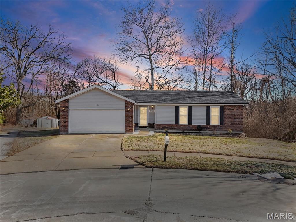 Photo of 4200 Meadowgreen Trails Drive St Louis MO 63129