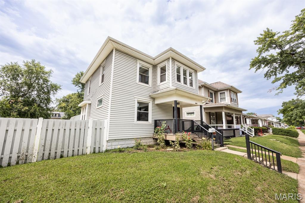 Photo of 2423 Benton Street Granite City IL 62040