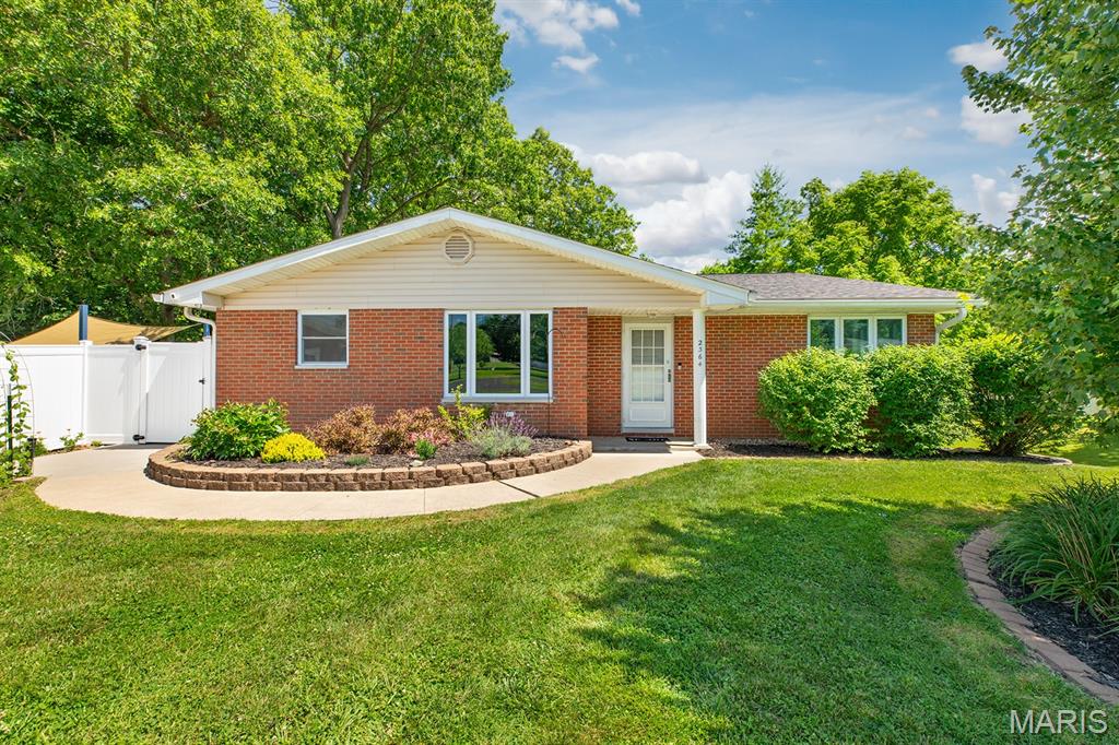 Photo of 2364 Seminary Road Brighton IL 62012