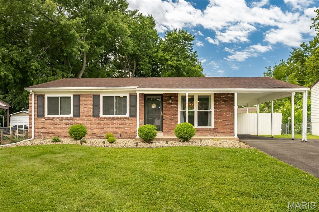 Photo of 3039 Charmbrook Lane Allenton MO 63043