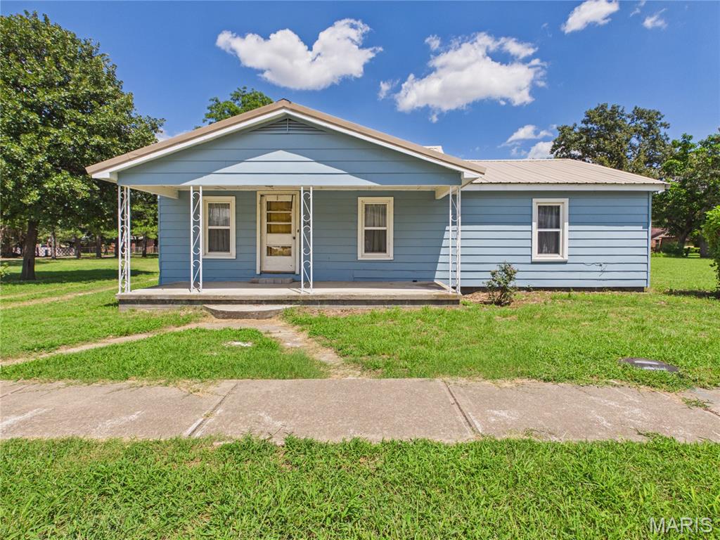 Photo of 609 N Miller Street Bernie MO 63822