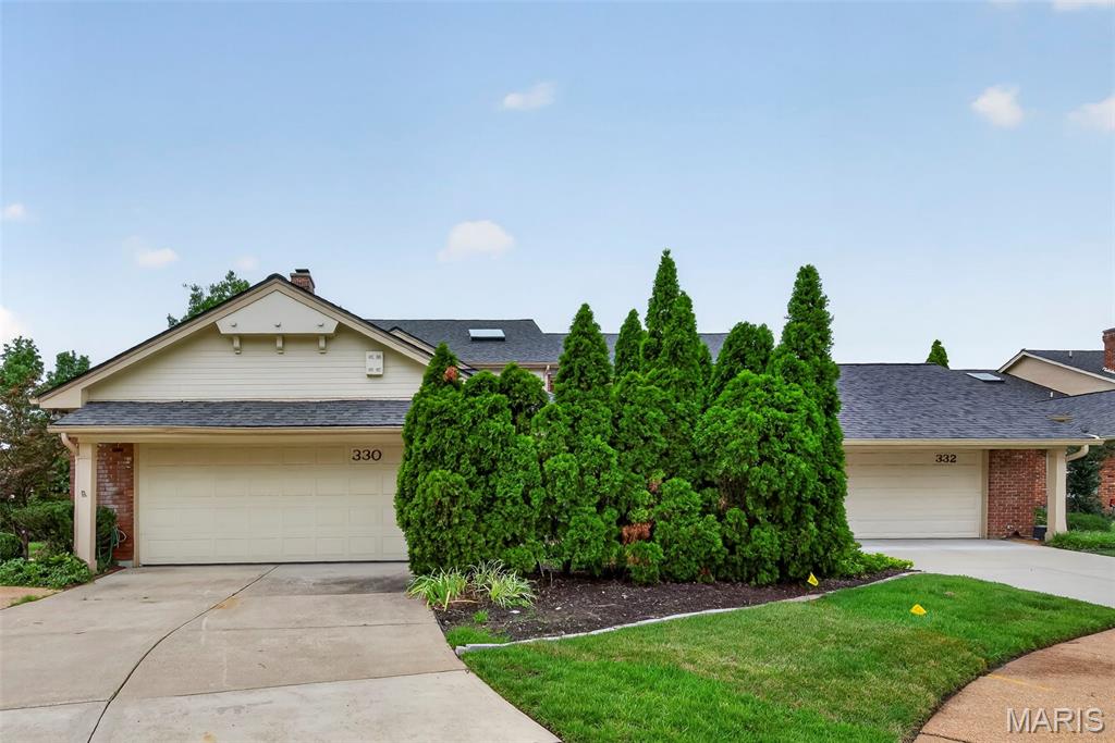 Photo of 330 Morristown Court Chesterfield MO 63017
