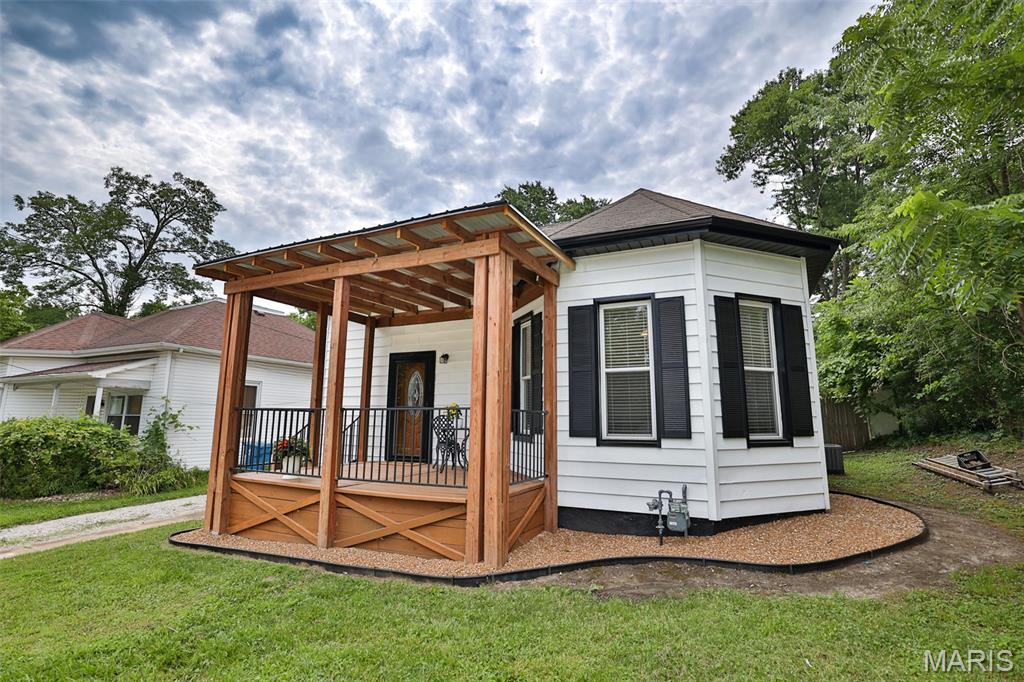 Photo of 132 E High Street Edwardsville IL 62025