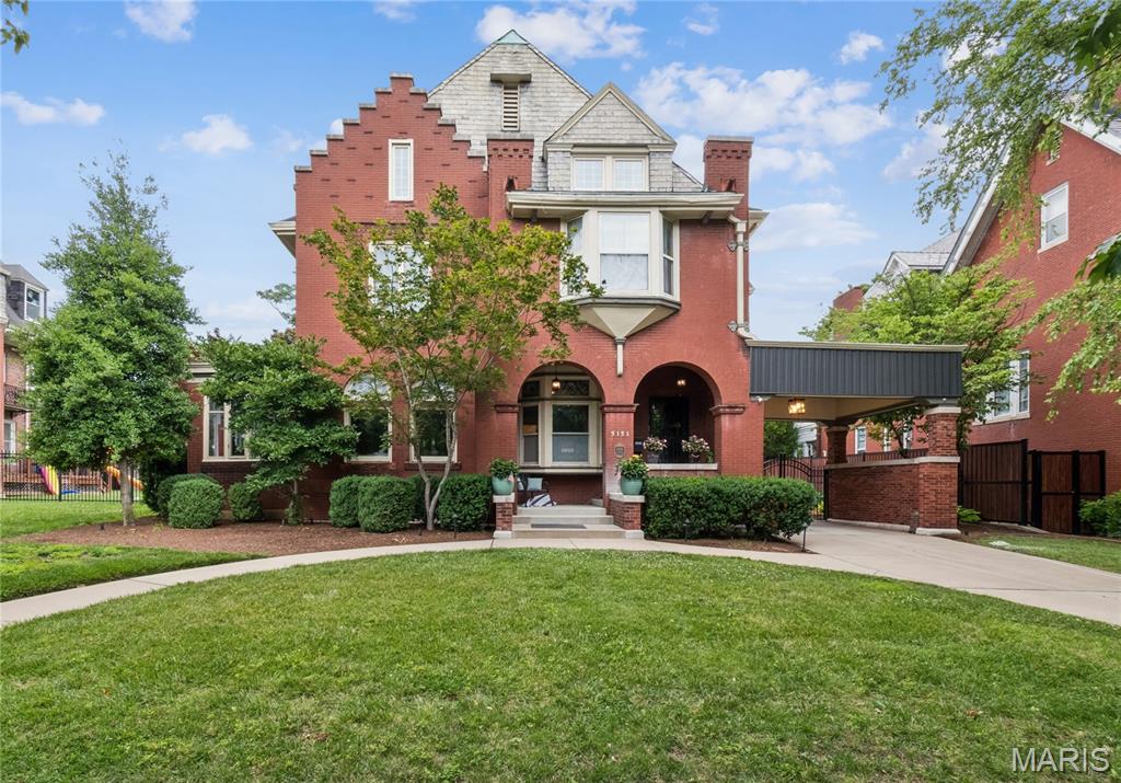Photo of 3131 Russell Boulevard St Louis MO 63104