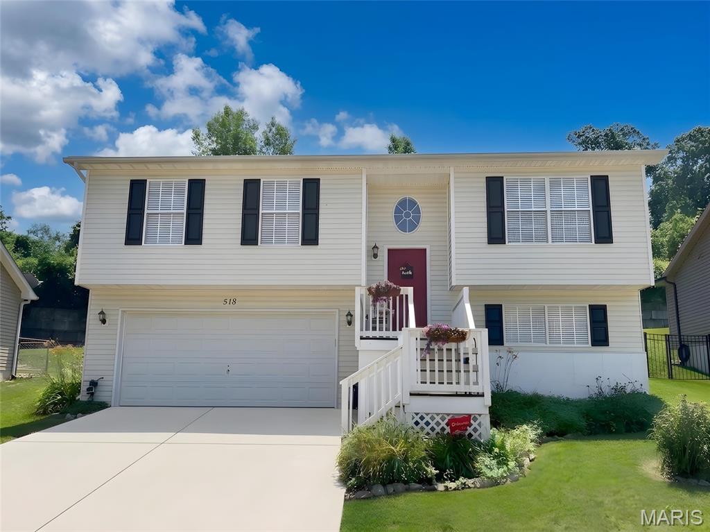 Photo of 518 Conestoga Drive House Springs MO 63051