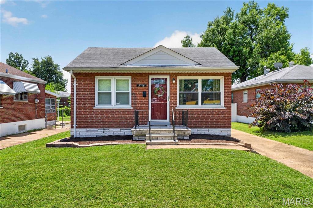 Photo of 5716 Eichelberger Street St Louis MO 63109